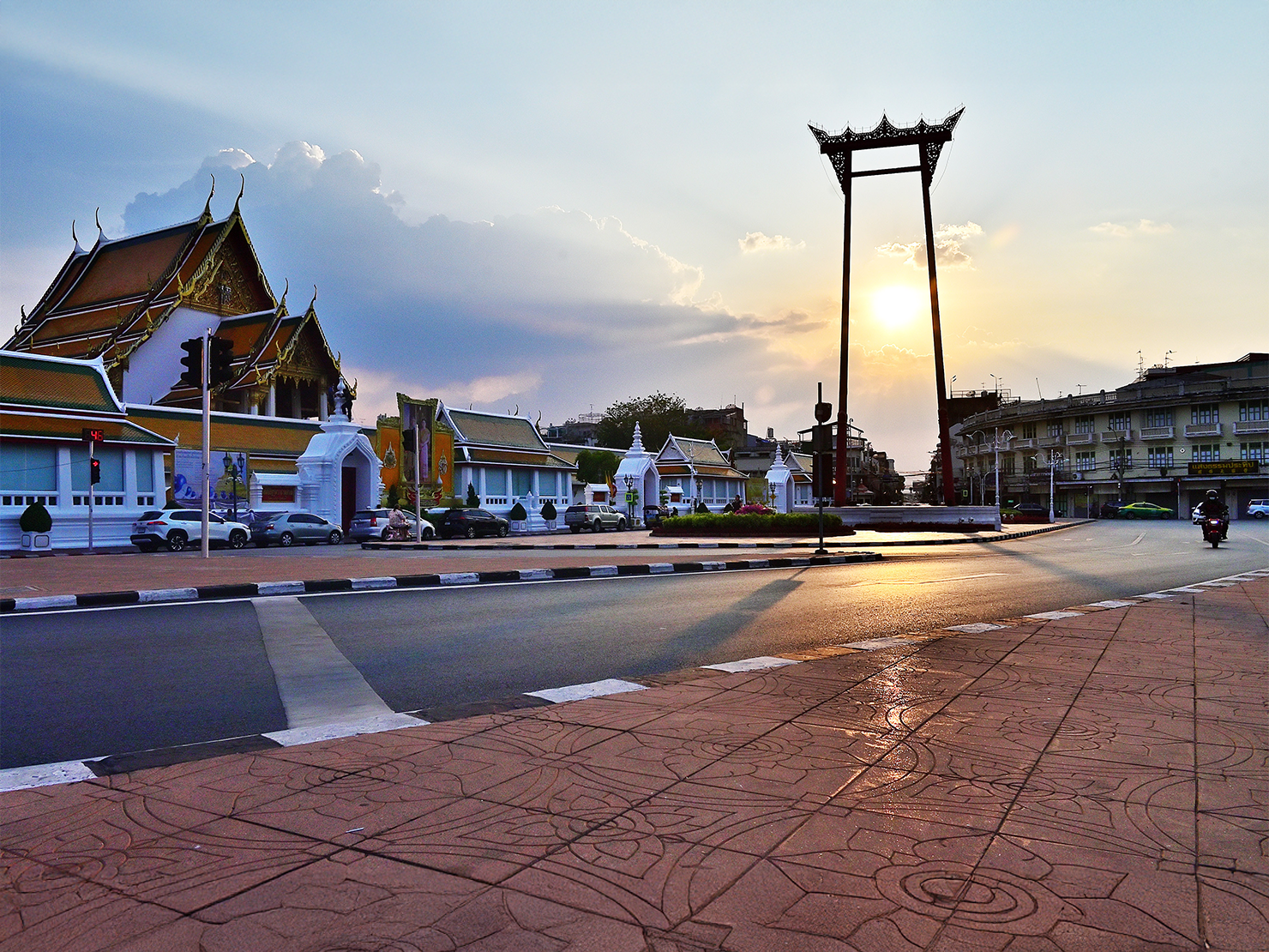 Exploring Wat Suthat & Its Cool Old-School Vibes in Bangkok
