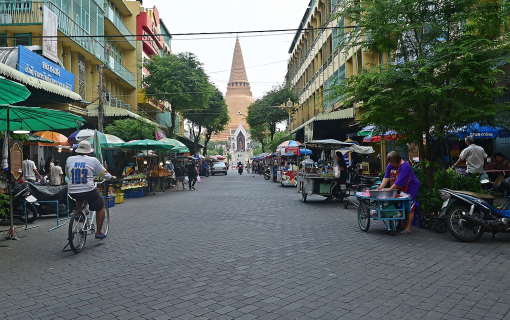 One-Day Trip to Nakhon Pathom — Easy Ride, Local Vibes, and Big Smiles