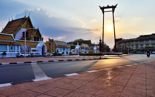 Exploring Wat Suthat & Its Cool Old-School Vibes in Bangkok
